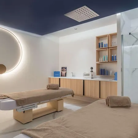 Radisson Blu Grand & Spa, Malo-les-bains Hotel 4*