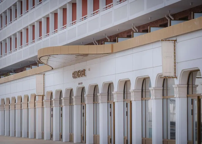 Radisson Blu Grand & Spa, Malo-les-bains Hotel 4*